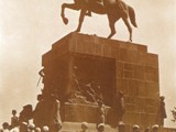 Atatürk Anıtı (1930'lar)