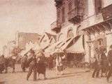 Kahvelerin Önünde - 1895